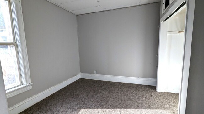 Building Photo - 1450 Clinton St