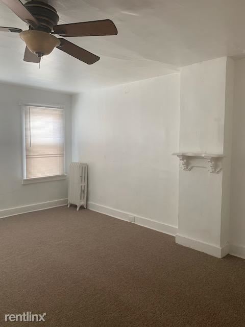 Building Photo - 5 br, 2 bath Townhome - 1428 N Eden St