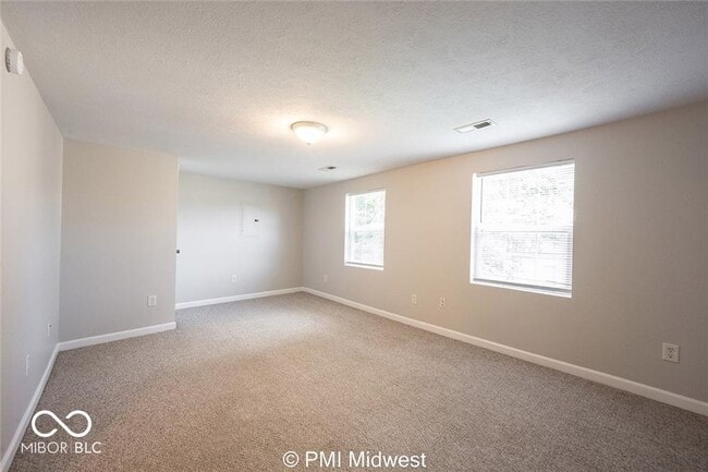 Building Photo - 395 E Main St