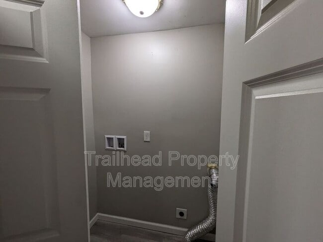 Building Photo - 3122 N 10th St