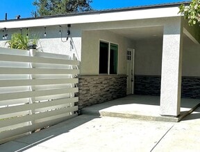 Building Photo - 6554 Kinlock Ave