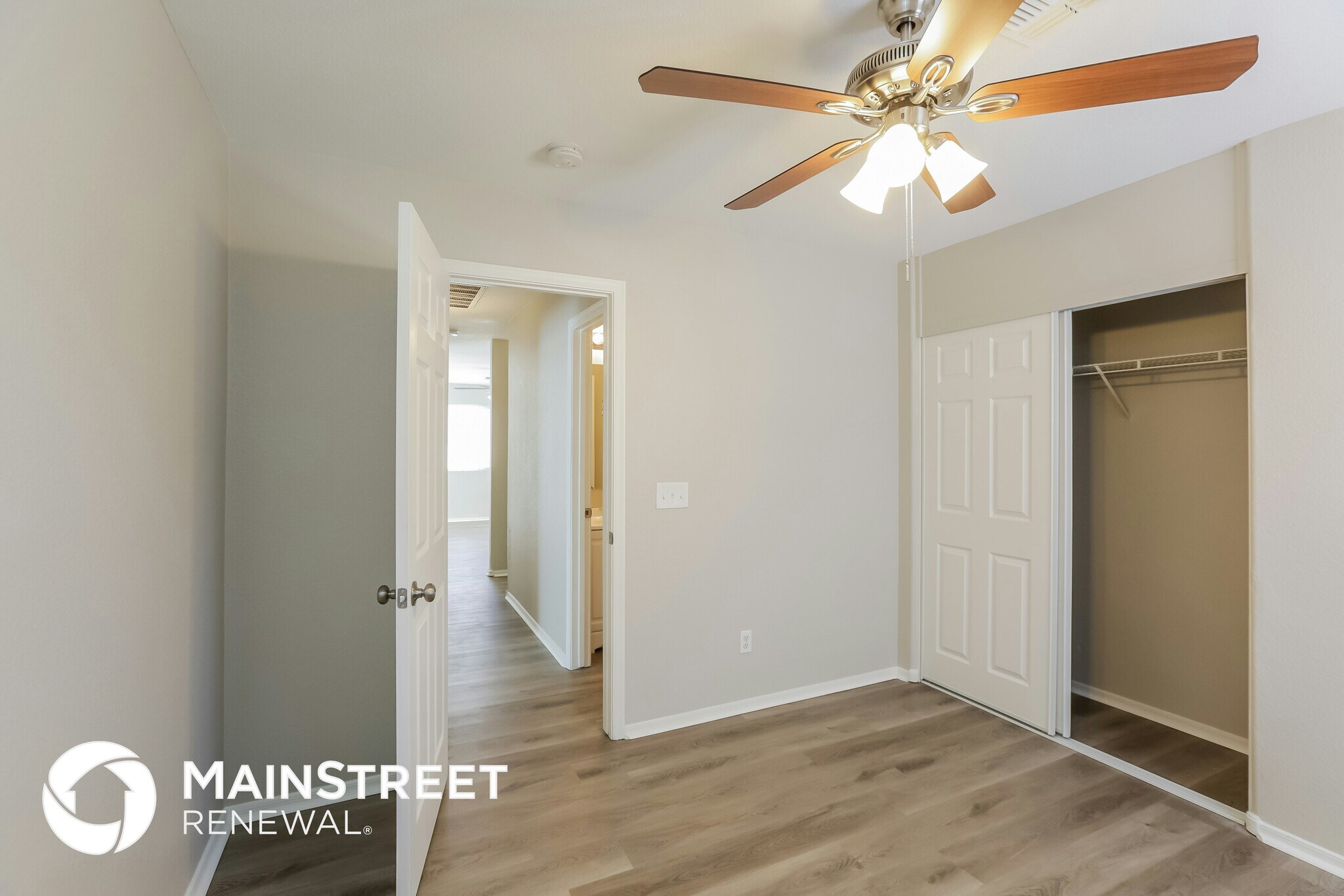 Building Photo - 2440 S 71st Ln