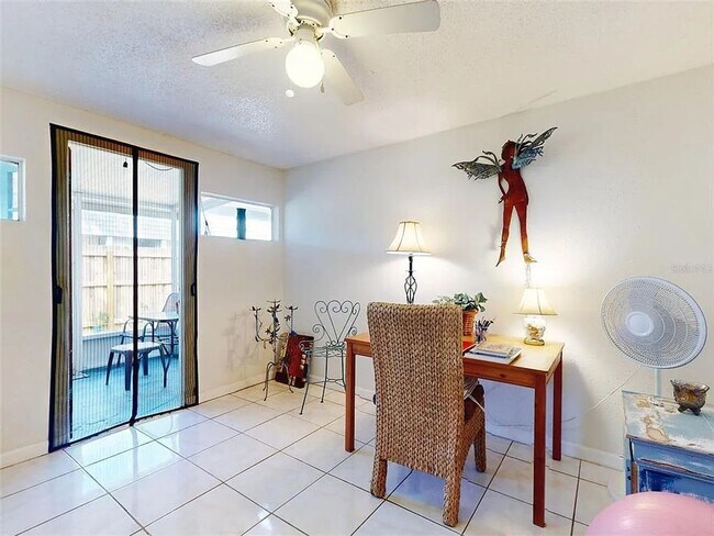 Building Photo - Charming 2-bedroom, 1-bath home