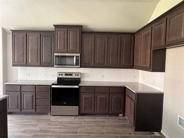 Building Photo - 836 Long Iron Dr