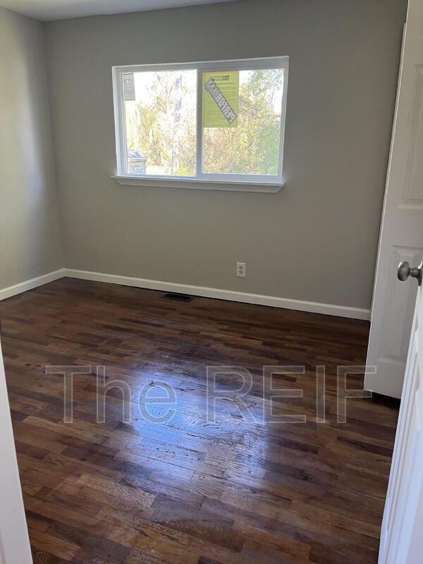 Building Photo - 5520 Bermuda Ln