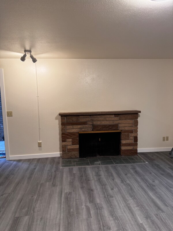 Building Photo - 2312 N 134th St