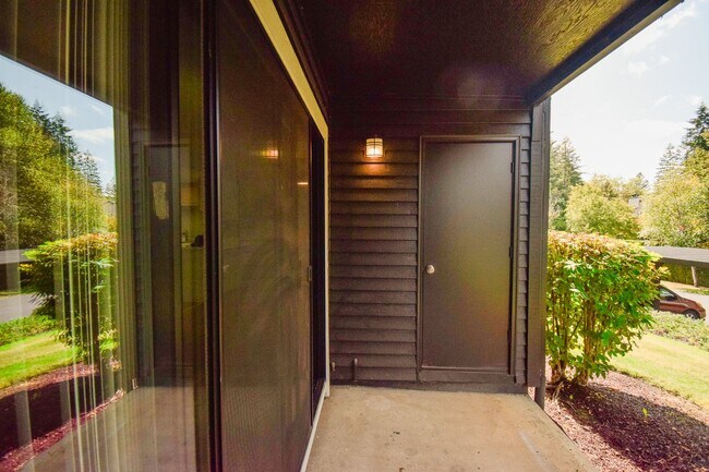 Building Photo - 9515 SW 146th Terrace