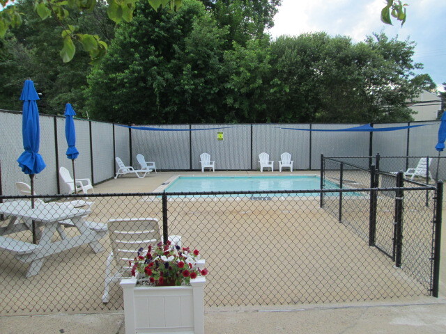 BABY POOL - 721 Robert Frost Dr