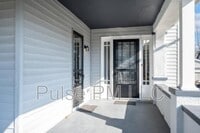 Building Photo - 2730 Dakota Ave