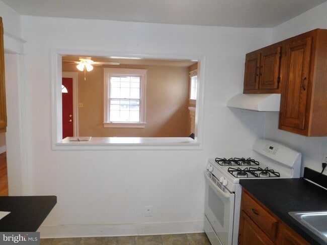 Building Photo - 2910 16th St S