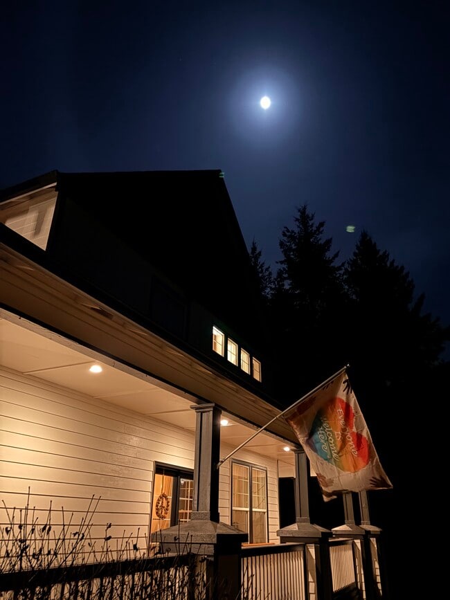 Building Photo - 6030 Fern Hill Rd