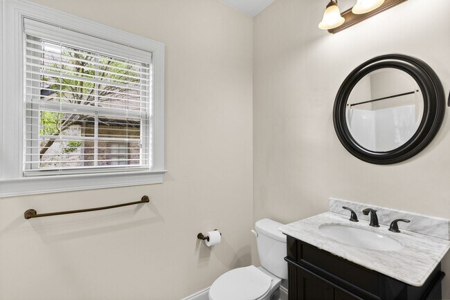 Building Photo - 948 Starr Ct