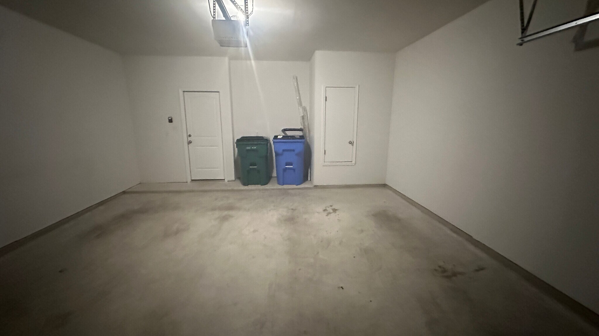 Building Photo - Room in Townhome on Cowbird Path