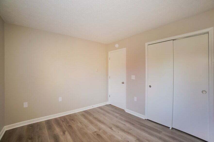 Building Photo - 7202 Nostalgia Ln