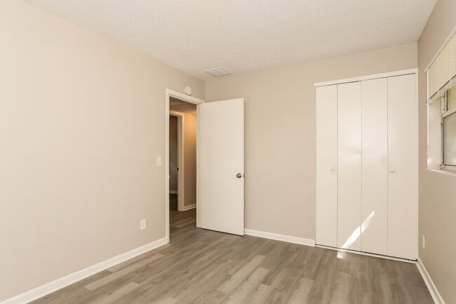 Building Photo - 2434 Quail Ave