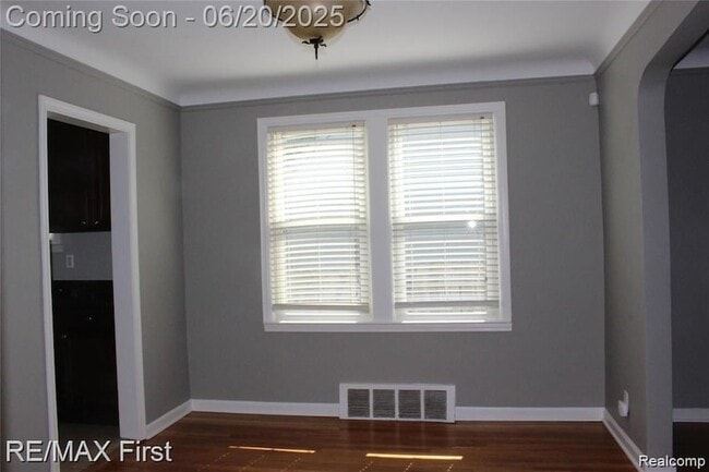 Building Photo - 1546 W Marshall St