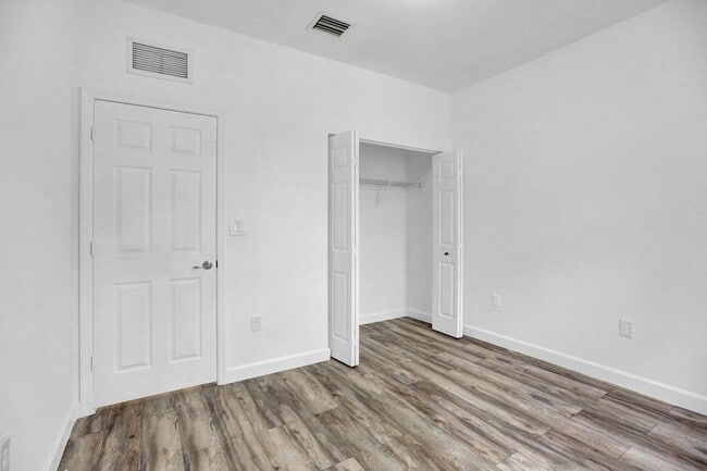 Building Photo - 9081 SW 169th Ct