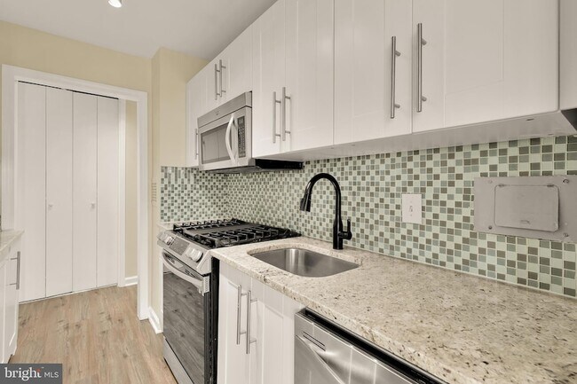 Building Photo - 2401 H St NW