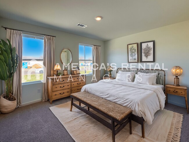 Building Photo - Modern 2 Bed, 1 Home in Sandy Ridge! Available to View Now!!!