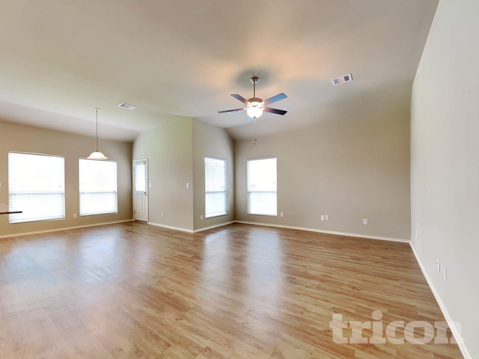 Building Photo - 955 Oak Falls Dr