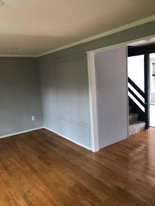 Living Room looking at Hallway (Drywall separation) - 1420 Deerfield Ln