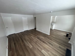 Building Photo - 2616 Newport Ave