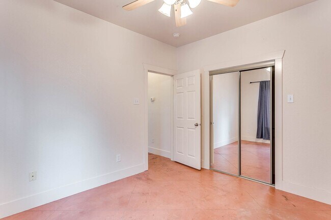 Building Photo - Wayside Duplex