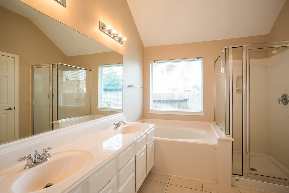 Building Photo - 6402 Bright Falls Ln