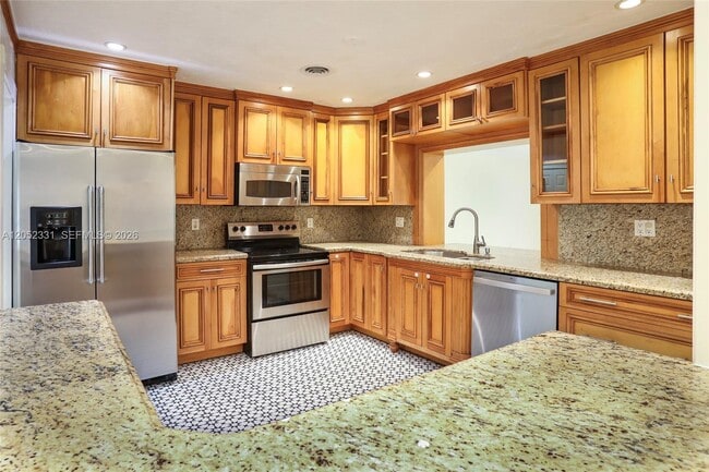 Building Photo - 8870 SW 86th St