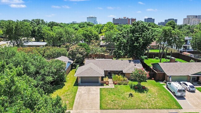 Building Photo - 13216 Meandering Way