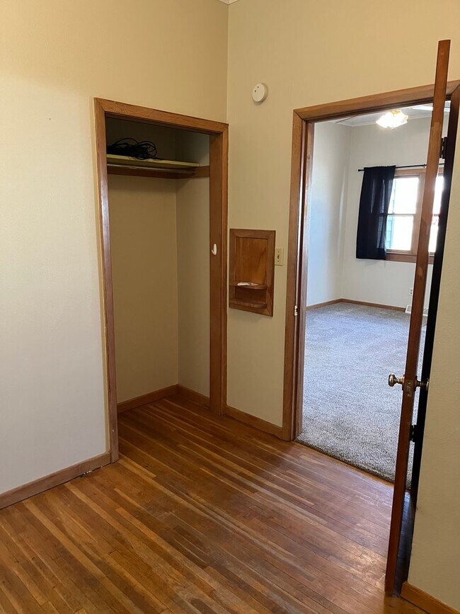 Building Photo - 4 Bedroom/2 Bath House For Rent in Harrisburg, SD!!