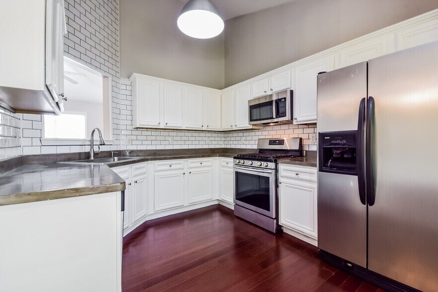 Building Photo - 308 Trailside Dr