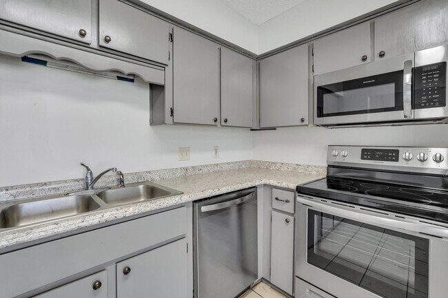 Building Photo - 734 Timber Ridge Trail