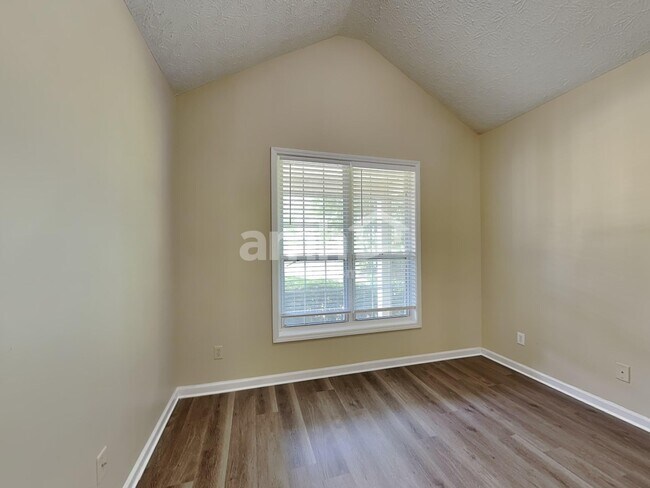 Building Photo - 5701 Rutland Cir