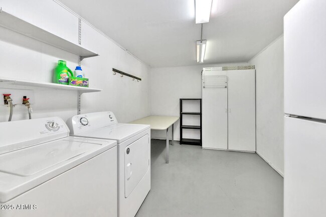 Building Photo - 13635 N 37th Pl