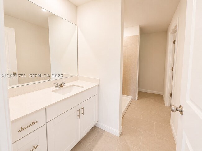 Building Photo - 17293 Cantu Ct