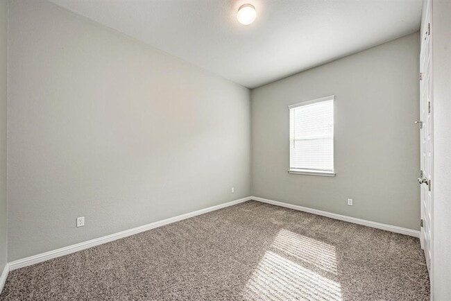 Building Photo - 4428 Mandalin St