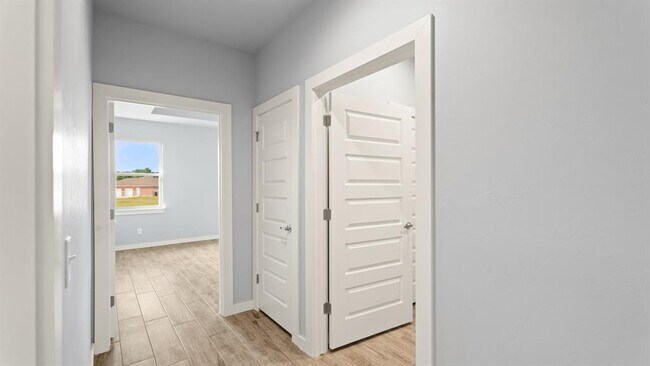 Building Photo - 217 Olde Ml Ct