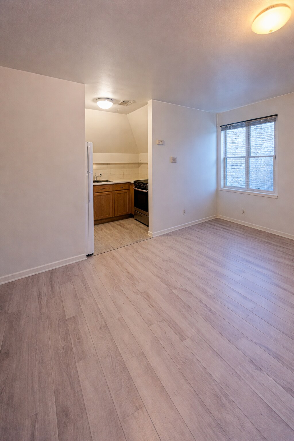 Building Photo - 112 N Fairmount St