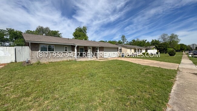 Building Photo - 2613 Fairbrook St