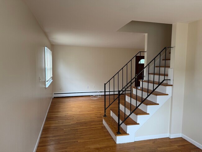 Building Photo - 855 Black Rock Tpke