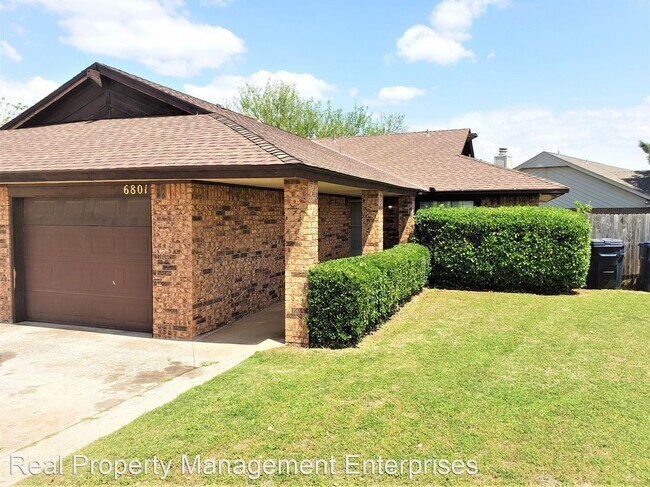 Primary Photo - 2 br, 2 bath House - 6801 Woodlake Dr