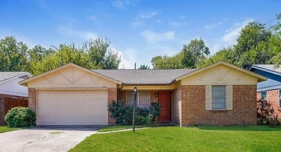 Building Photo - AVAILABLE NOW