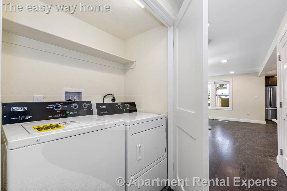 Building Photo - 70 Stanley Ave