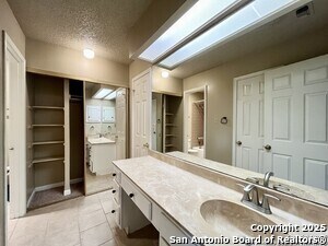 Building Photo - 4839 Brandeis St