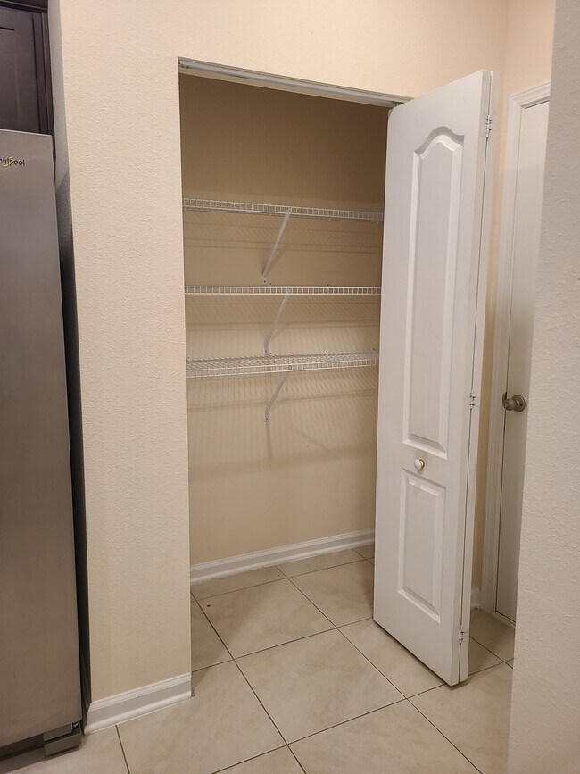 Building Photo - 7737 Legacy Trl
