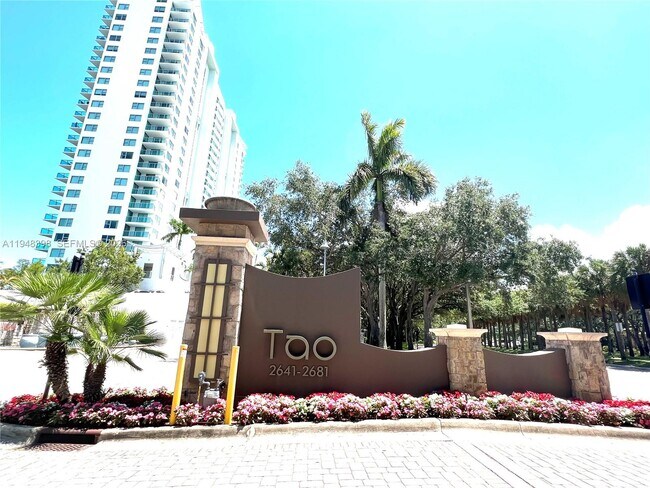 Building Photo - 2681 N Flamingo Rd