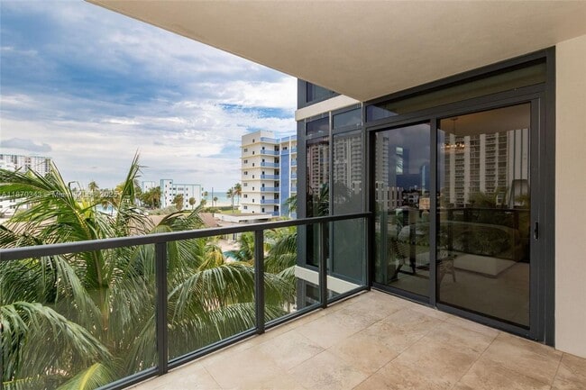 Building Photo - 2101 S Surf Rd