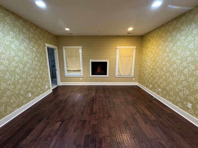 Building Photo - 9504 Purple Sage Rd