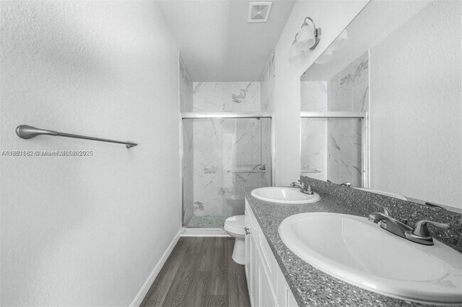 Building Photo - 1435 Las Villas Blvd